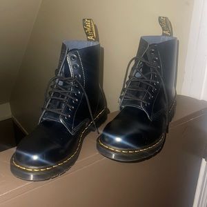 Men’s Doc Marten’s Boots: 1460 Pascal Metallic Leather